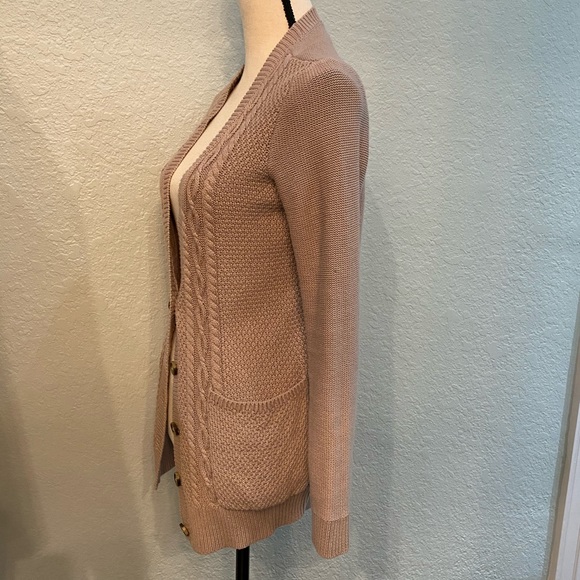 Cozy American eagle sweater! - Picture 2 of 5